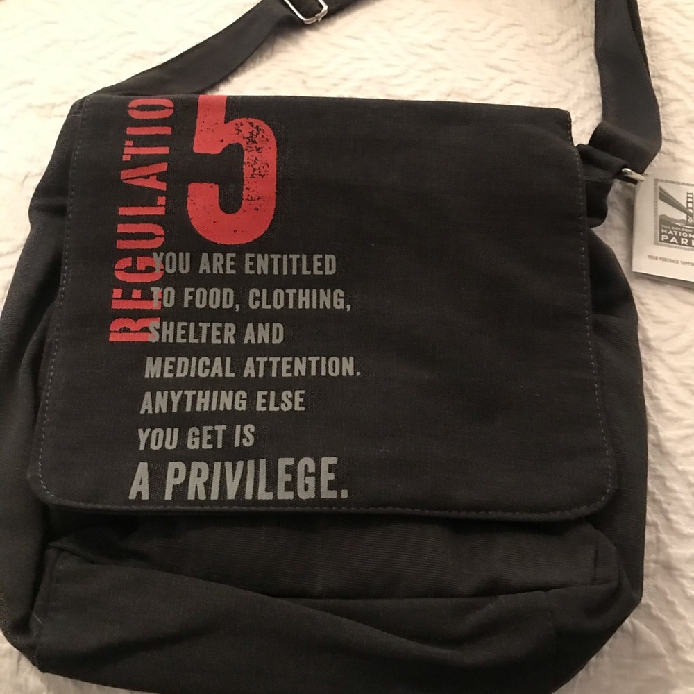Canvas shoulder bag